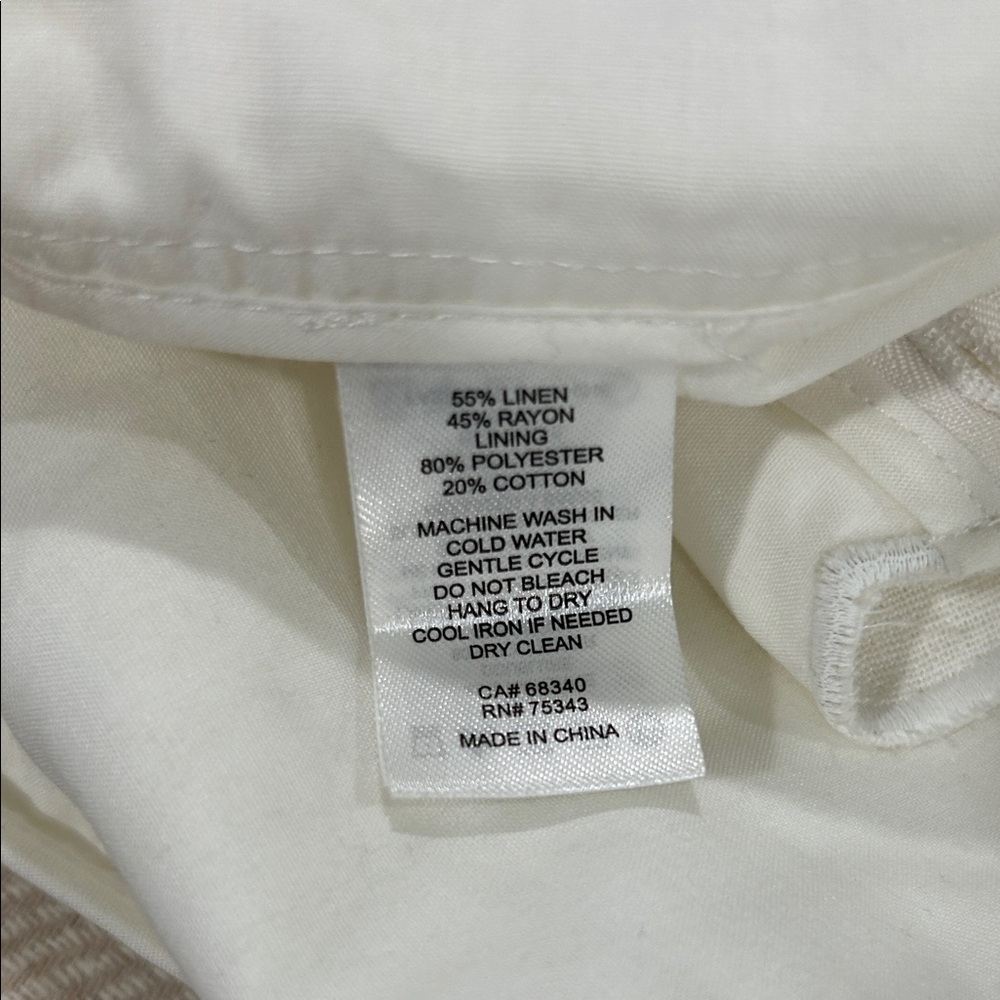 NWOT House of Harlow 1960 Ivory Peplum Style Scallop Trim Top with Shell Detail - Picture 9 of 16